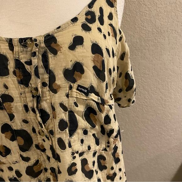 Hurley Cold Shoulder Leopard Cheetah Print Top M - Picture 3 of 5
